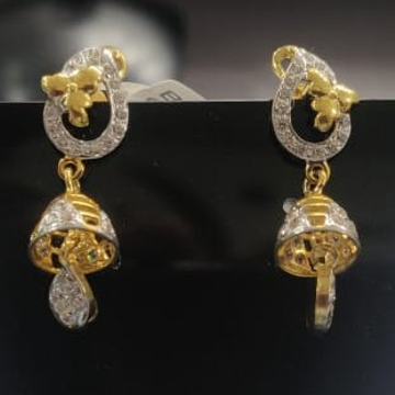22 kt gold fancy earrings by Aaj Gold Palace